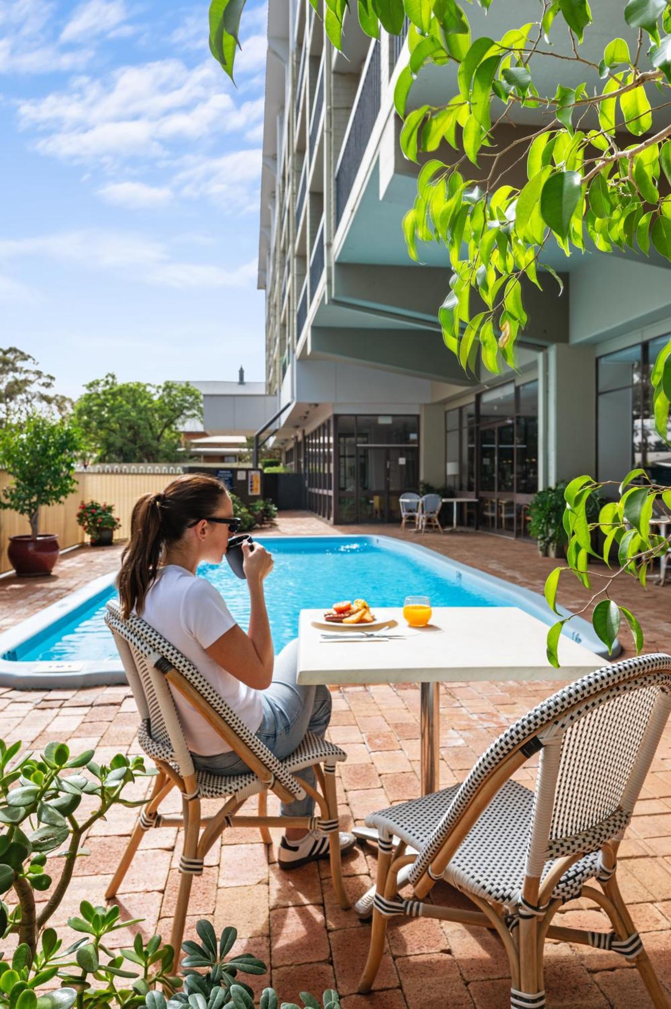 The Plaza Hotel Kalgoorlie Exterior photo